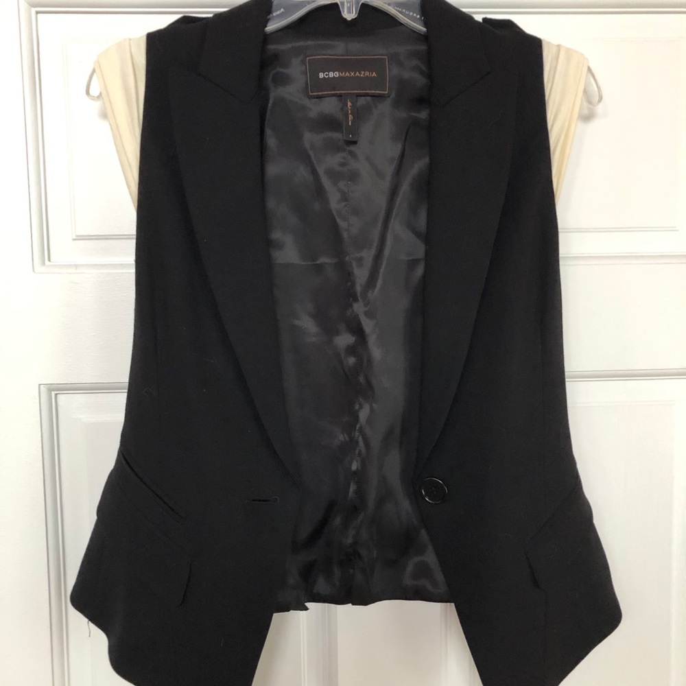 BCBG mini vest